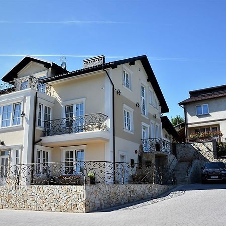 Willa Rozana - Apartamenty I Pokoje Goscinne Sandomierz Luaran gambar