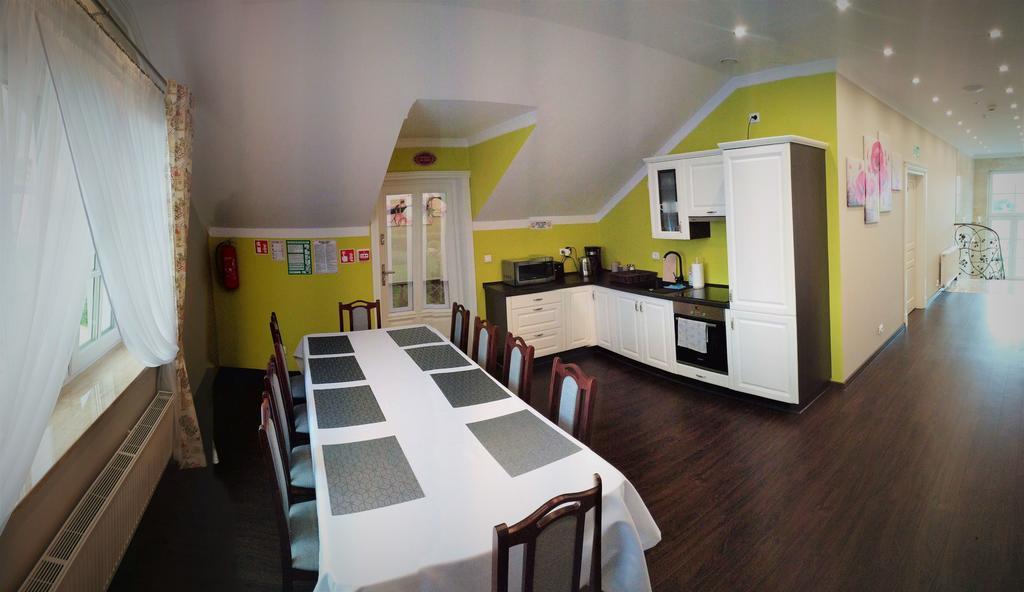 Willa Rozana - Apartamenty I Pokoje Goscinne Sandomierz Luaran gambar