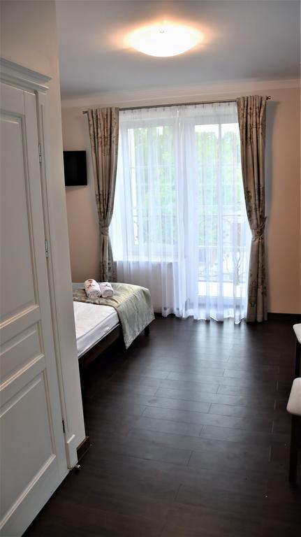 Willa Rozana - Apartamenty I Pokoje Goscinne Sandomierz Luaran gambar