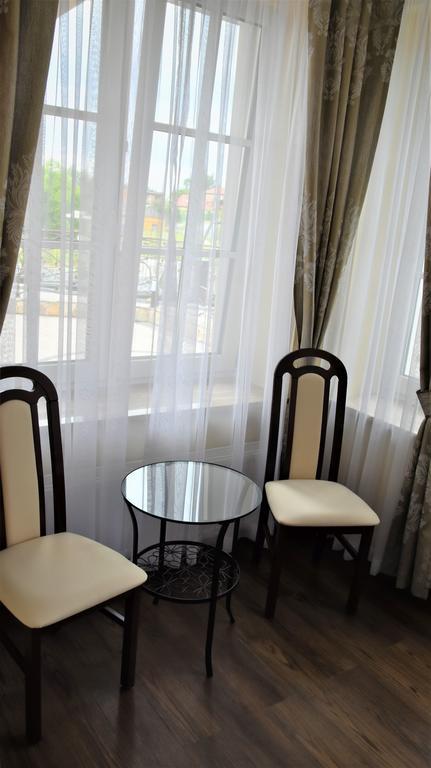 Willa Rozana - Apartamenty I Pokoje Goscinne Sandomierz Luaran gambar
