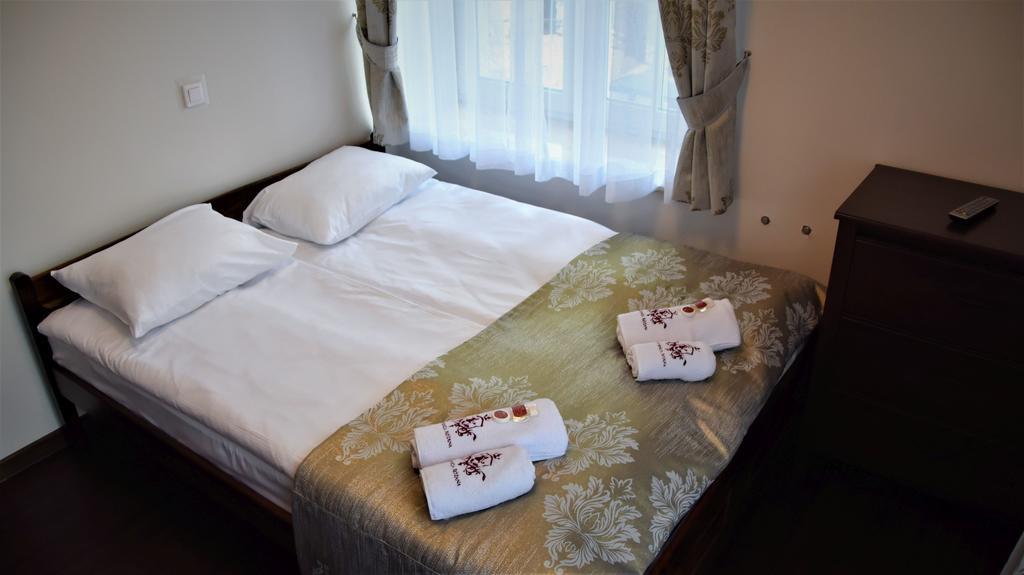 Willa Rozana - Apartamenty I Pokoje Goscinne Sandomierz Luaran gambar