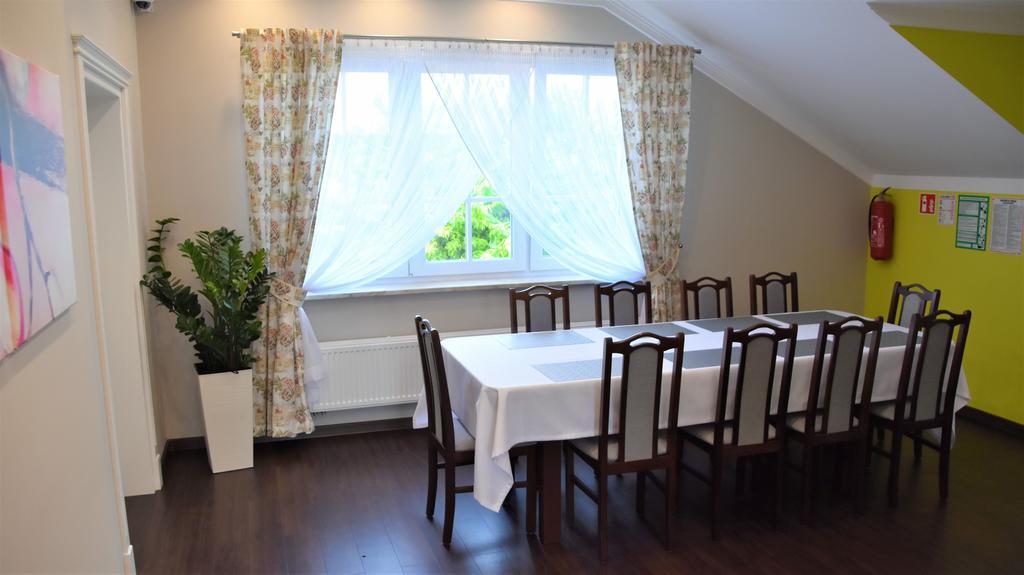 Willa Rozana - Apartamenty I Pokoje Goscinne Sandomierz Luaran gambar