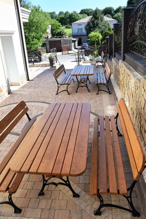 Willa Rozana - Apartamenty I Pokoje Goscinne Sandomierz Luaran gambar