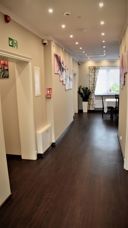 Willa Rozana - Apartamenty I Pokoje Goscinne Sandomierz Luaran gambar