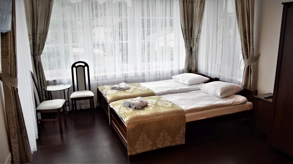 Willa Rozana - Apartamenty I Pokoje Goscinne Sandomierz Luaran gambar