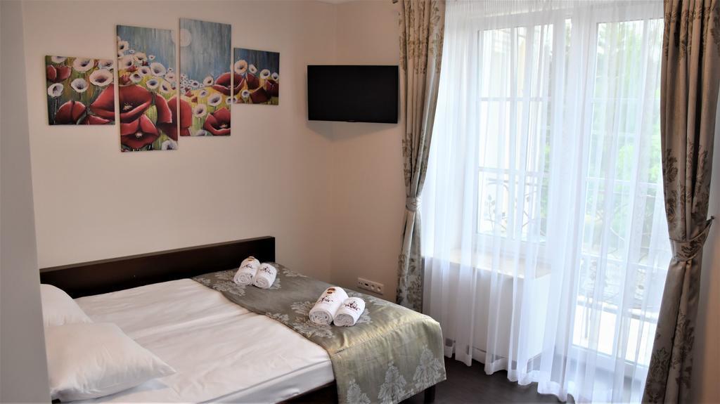 Willa Rozana - Apartamenty I Pokoje Goscinne Sandomierz Luaran gambar